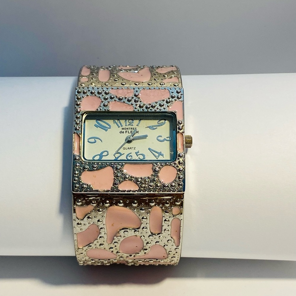Montres de Fleur Vintage Pink Enameled Cuff Wristwatch Working See Video NH - Picture 4 of 8